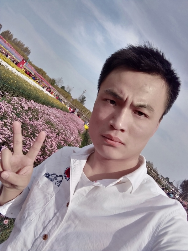 心碎无痕的第二张照片--陕西上门女婿服务网