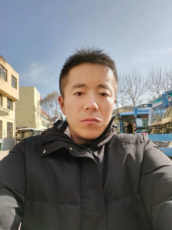孤独的云的第二张照片--陕西上门女婿服务网